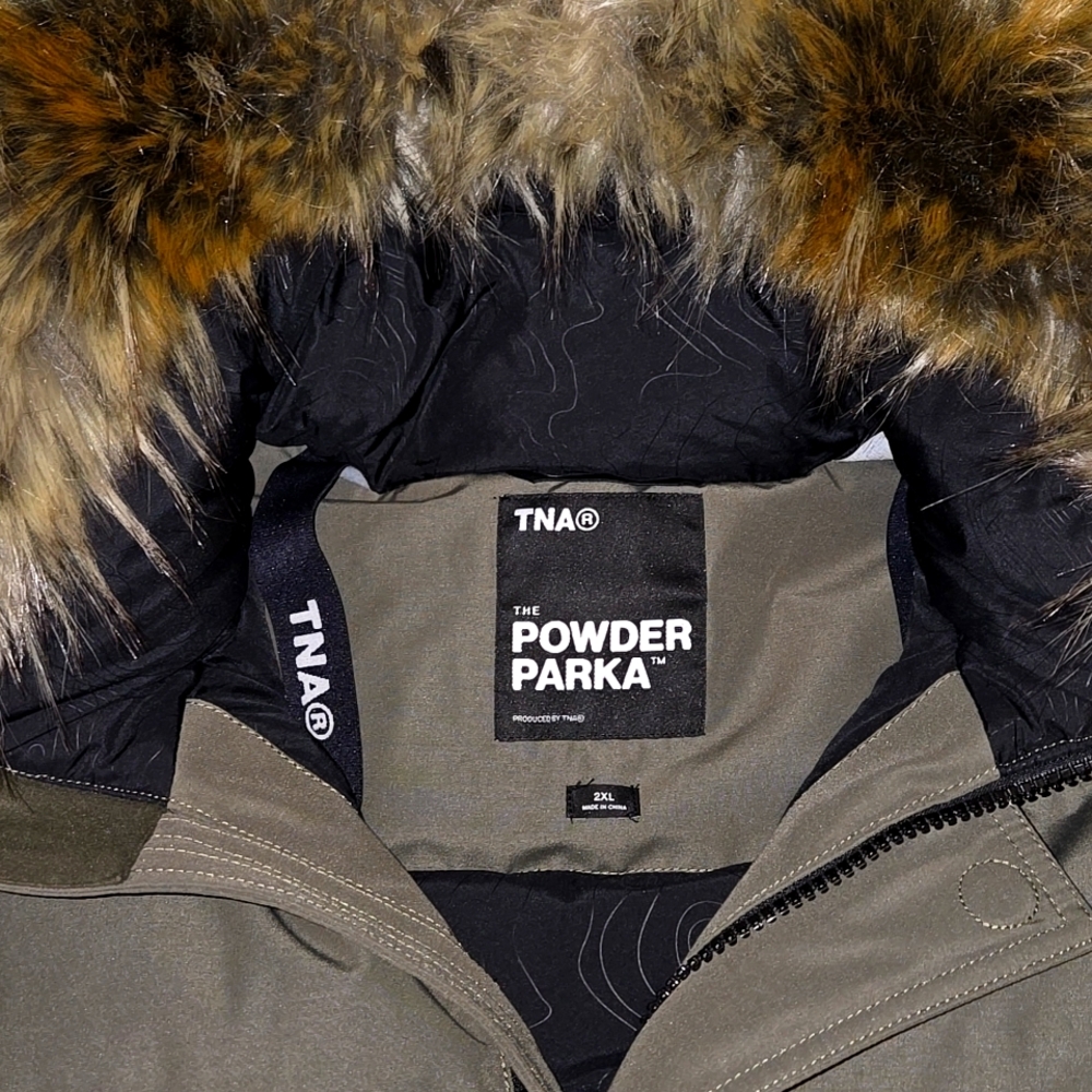 NWT Aritzia TNA Powder Parka